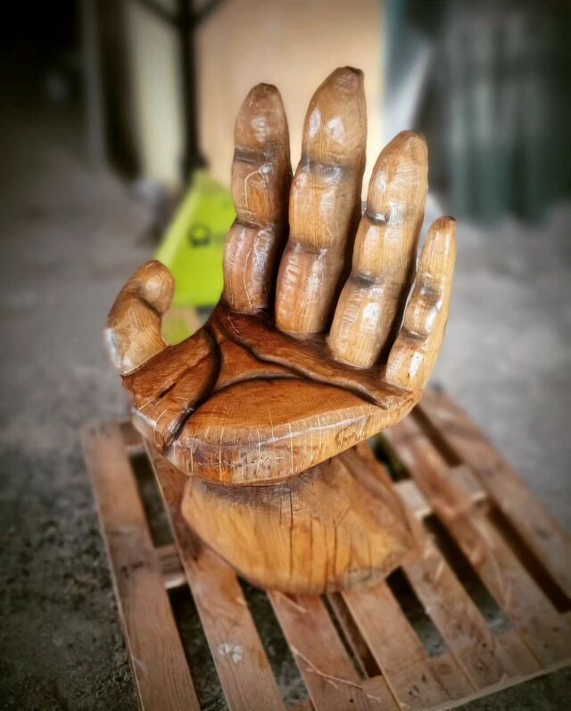 hand chair gallery scultura in legno